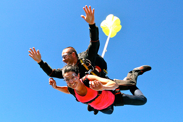 saut en parachute avec loisirs sud ardeche